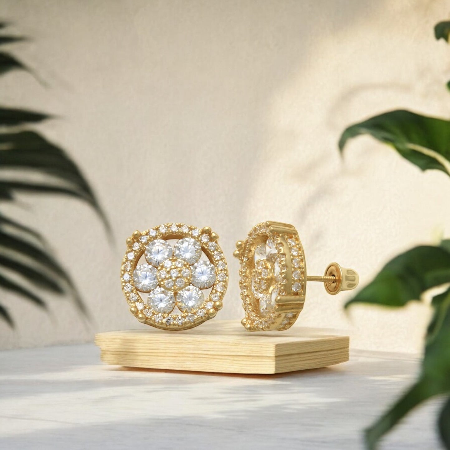 14K Solid Gold Cubic
Zirconia Flower Screw-back
Stud Earrings